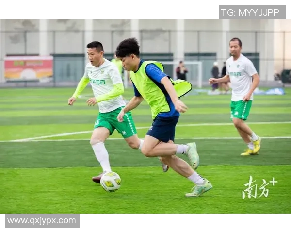 高颜值足球球星超燃瞬间集锦展现激情与魅力的完美结合